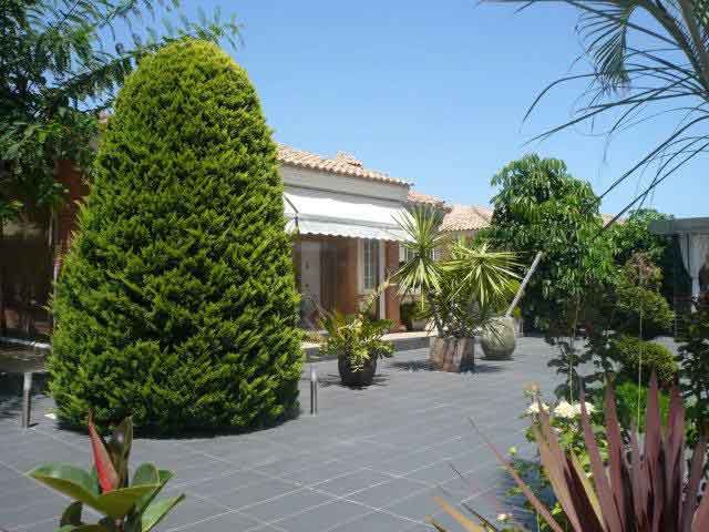 TRADITIONAL VILLA